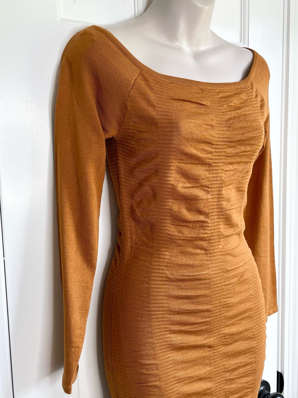 M, L, XL Long Sleeve Ruched Bodycon Dress in Rust - Picture 3 of 8
